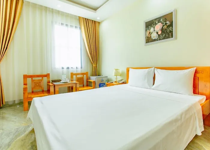 Hotel Lan Tuong *
