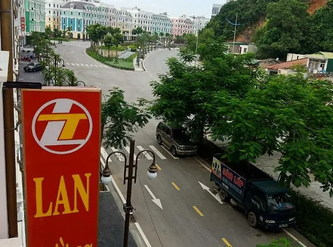 Lan Tuong Hotel *